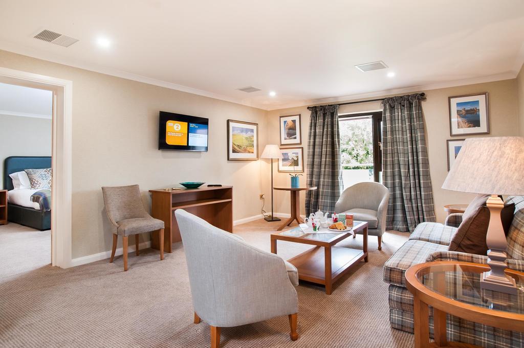 Parkway Hotel & Spa Cwmbran Zewnętrze zdjęcie